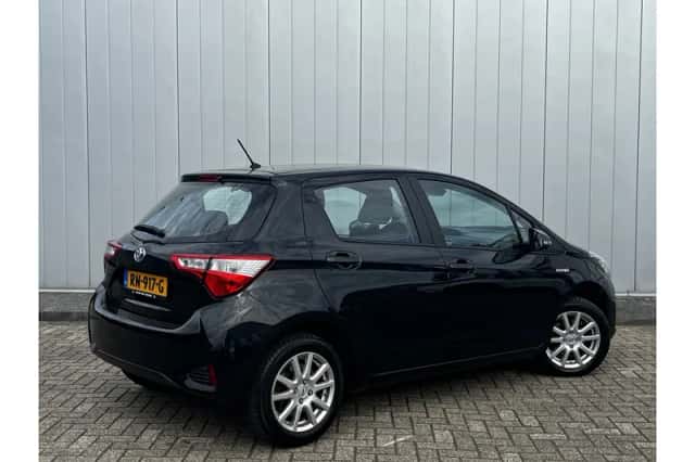 Toyota Yaris (2018) thumbnail 4