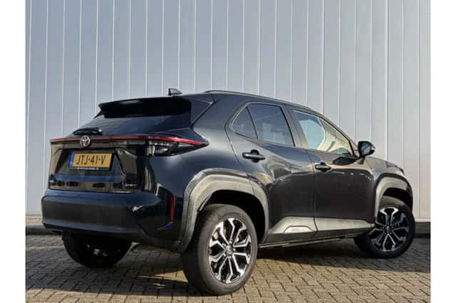 Toyota Yaris Cross (2025) thumbnail 3