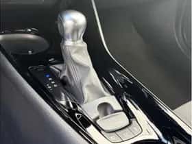 Toyota C-HR (2020) thumbnail 22