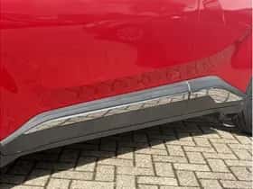 Toyota C-HR (2020) thumbnail 35