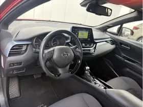 Toyota C-HR (2020) thumbnail 7