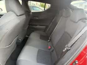 Toyota C-HR (2020) thumbnail 9