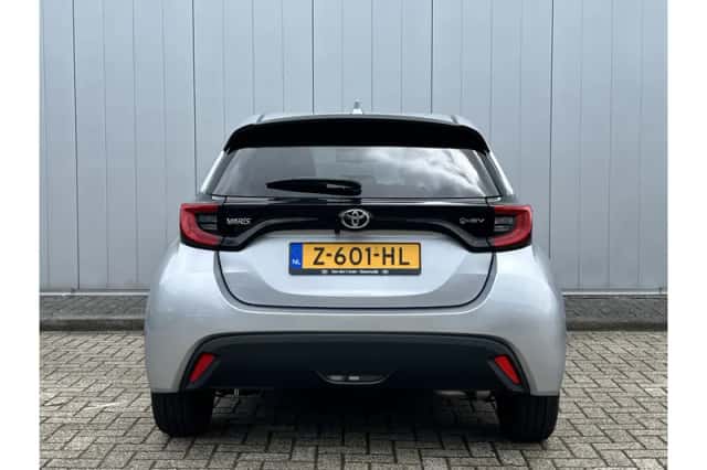 Toyota Yaris (2024) thumbnail 4
