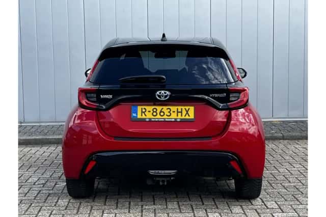 Toyota Yaris (2022) thumbnail 5