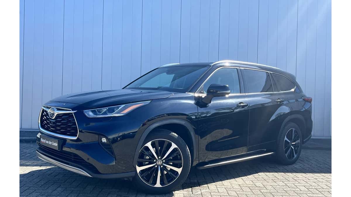 Toyota Highlander (2022) — foto 1