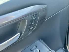 Toyota Highlander (2022) thumbnail 12