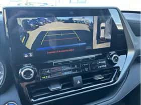 Toyota Highlander (2022) thumbnail 29