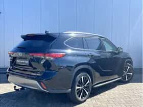 Toyota Highlander (2022) thumbnail 4