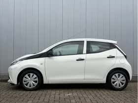 Toyota Aygo (2018) thumbnail 2