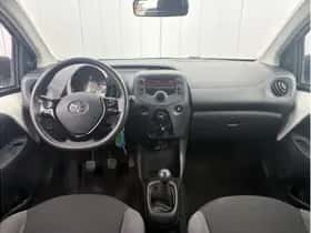 Toyota Aygo (2018) thumbnail 12