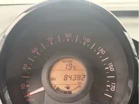 Toyota Aygo (2018) thumbnail 16