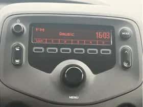 Toyota Aygo (2018) thumbnail 24