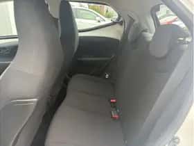 Toyota Aygo (2018) thumbnail 6