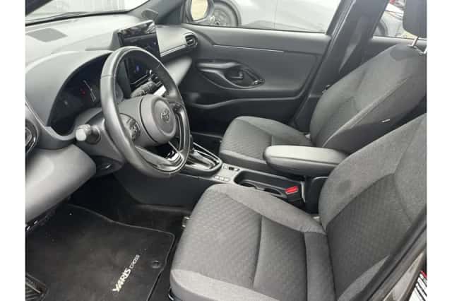 Toyota Yaris Cross (2025) thumbnail 6