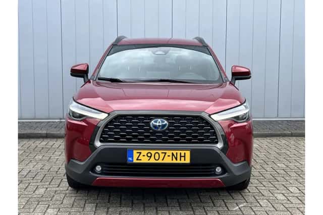 Toyota Corolla (2024) thumbnail 3