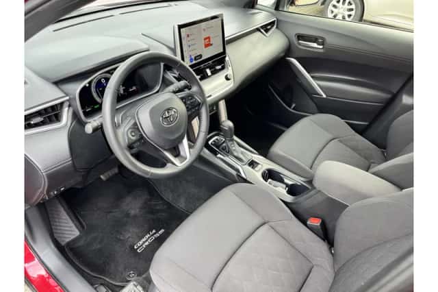 Toyota Corolla (2024) thumbnail 6