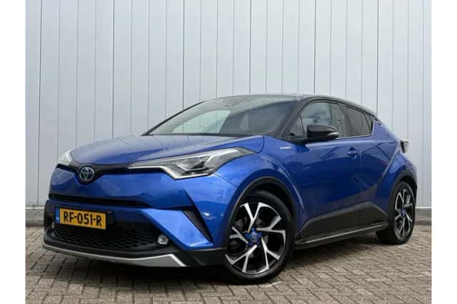 Toyota C-HR (2017) thumbnail 1