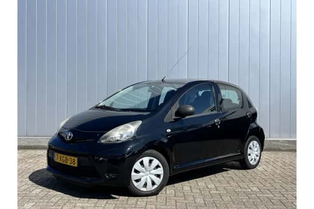 Toyota Aygo (2014) thumbnail 1