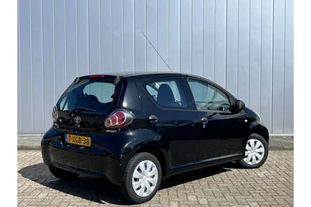 Toyota Aygo (2014) thumbnail 3