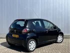 Toyota Aygo (2014) thumbnail 3