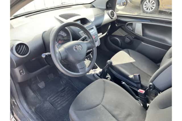 Toyota Aygo (2014) thumbnail 4