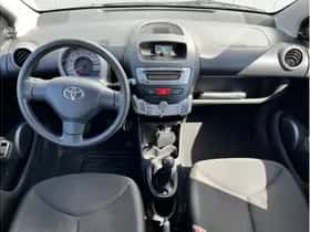 Toyota Aygo (2014) thumbnail 6