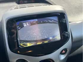 Toyota Aygo (2015) thumbnail 13
