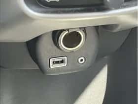 Toyota Aygo (2015) thumbnail 16