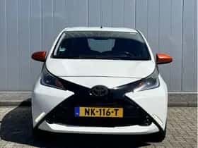 Toyota Aygo (2015) thumbnail 3