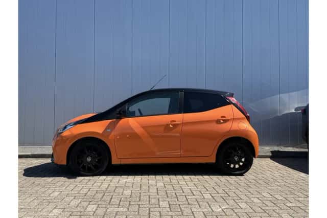Toyota Aygo (2019) thumbnail 2