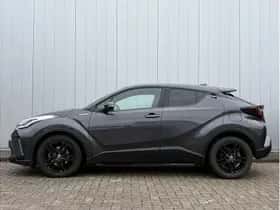 Toyota C-HR (2020) thumbnail 2