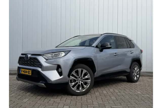 Toyota RAV4 (2021) thumbnail 1