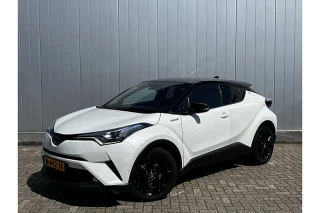 Toyota C-HR (2019) thumbnail 1