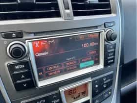 Toyota Verso-S (2012) thumbnail 14