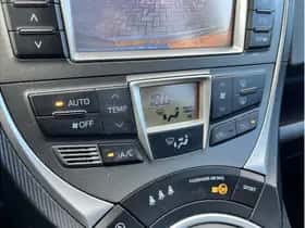 Toyota Verso-S (2012) thumbnail 17
