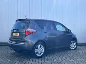 Toyota Verso-S (2012) thumbnail 5