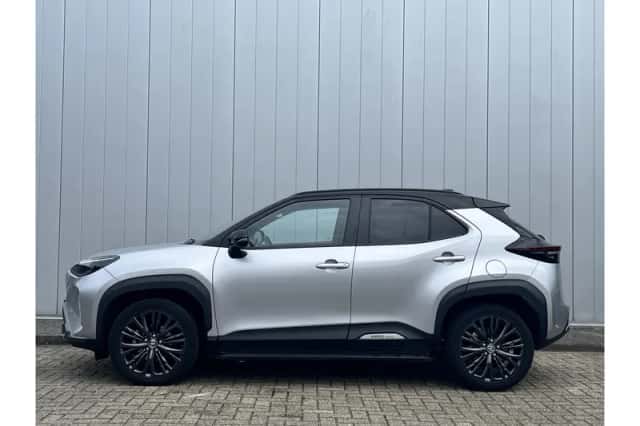 Toyota Yaris Cross (2023) thumbnail 3