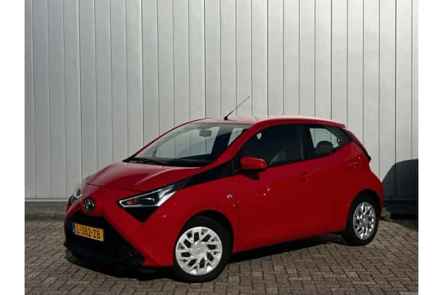 Toyota Aygo (2021) thumbnail 1