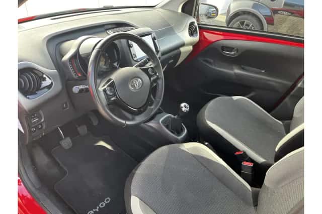 Toyota Aygo (2021) thumbnail 6