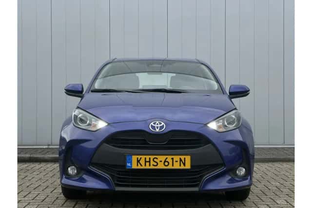 Toyota Yaris (2025) thumbnail 4