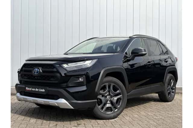 Toyota RAV4 (2023) thumbnail 1