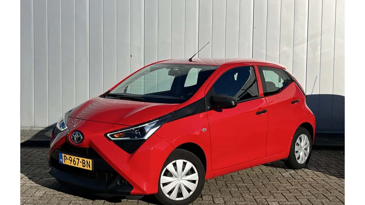 Toyota Aygo (2022) — foto 1