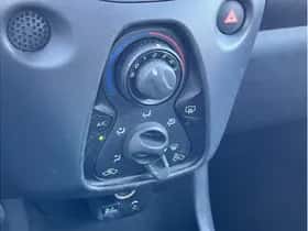 Toyota Aygo (2022) thumbnail 13
