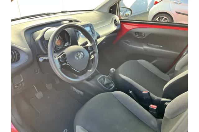 Toyota Aygo (2022) thumbnail 6