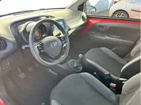 Toyota Aygo (2022) thumbnail 6