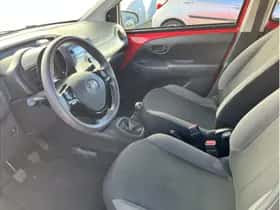 Toyota Aygo (2022) thumbnail 7