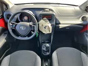 Toyota Aygo (2022) thumbnail 9