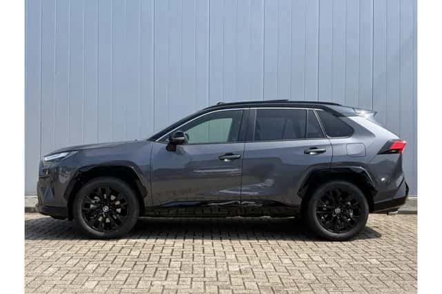 Toyota RAV4 (2025) thumbnail 2