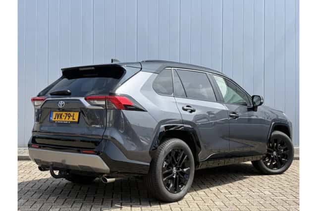 Toyota RAV4 (2025) thumbnail 3