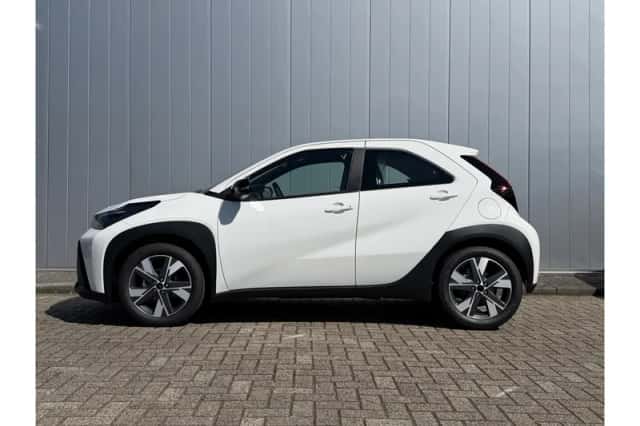 Toyota Aygo X (2025) thumbnail 2